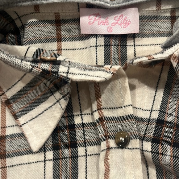 SIMPLE TRENDS WHITE PLAID FLANNEL BLOUSE - Picture 6 of 8